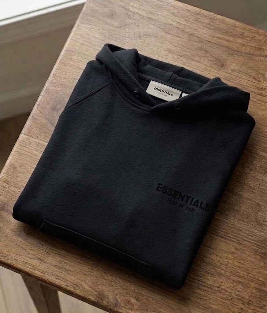 Sudadera negra Essentials